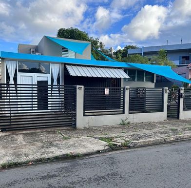 16 URB. LOS MAESTROS