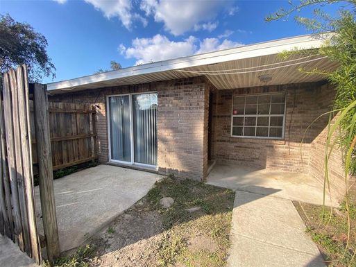 3140 BLOOMINGDALE VILLAS COURT UNIT 3140