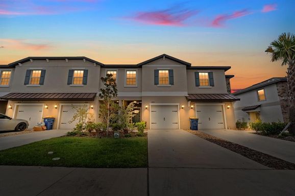 10305 TRUMPET HONEYSUCKLE WAY