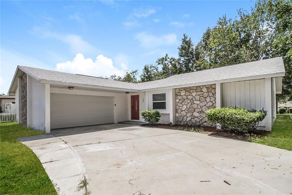 1500 SILVER FOX CIRCLE