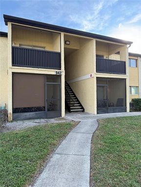 942 LAKE DESTINY ROAD UNIT B
