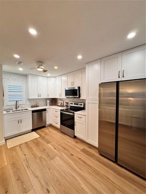 5623 MIDNIGHT PASS ROAD UNIT 615