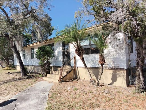 2407 ROLLING HILLS LOOP