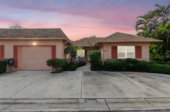 9026 GOLDEN HORSESHOE DRIVE