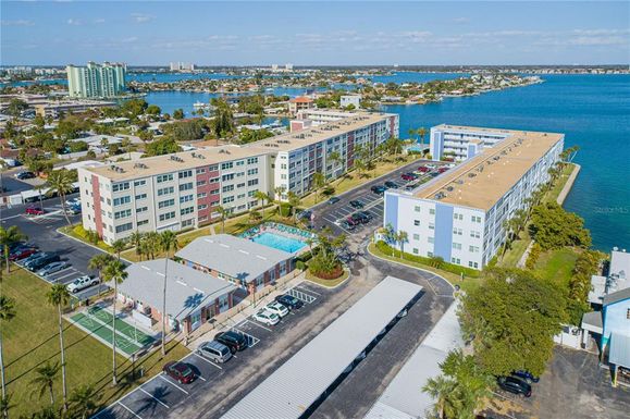 5575 GULF BOULEVARD UNIT 332