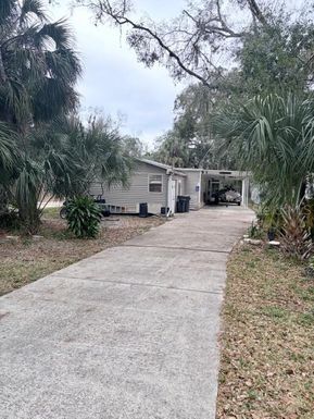 5 ROSALIE OAKS BOULEVARD