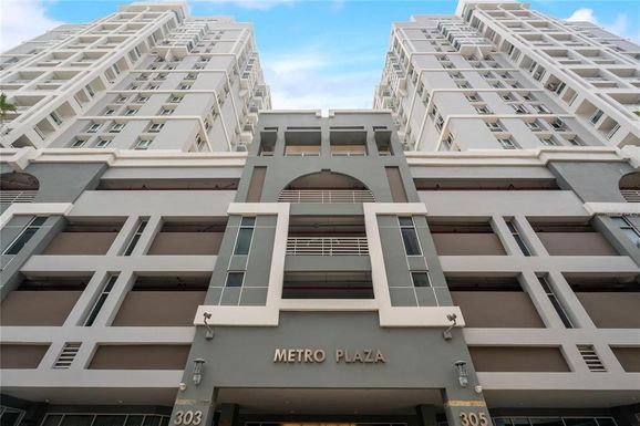 305 CALLE VILLAMIL UNIT 1703