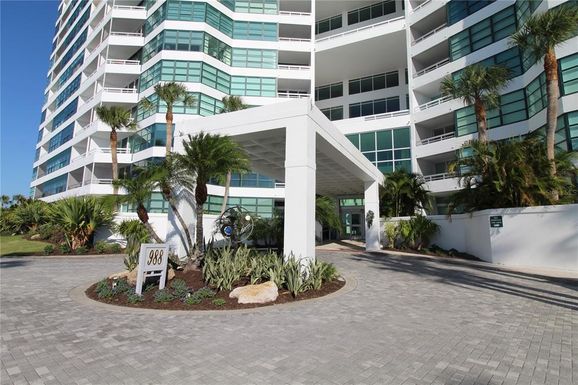 988 BLVD OF THE ARTS UNIT 1714