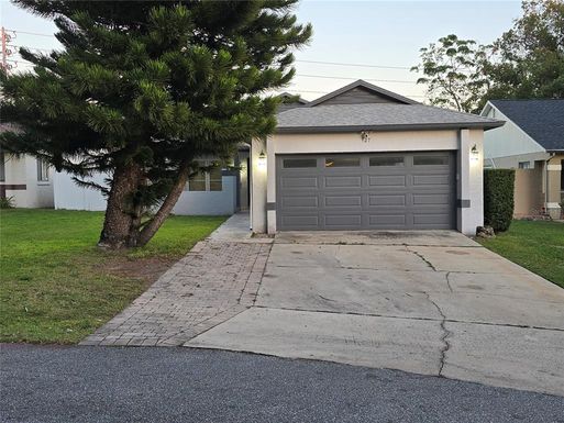 927 GRAND CAYMAN COURT