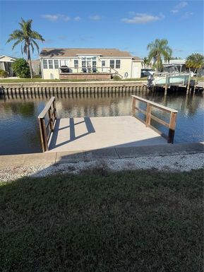 203 MOUNT ISLE AVENUE NE UNIT 200