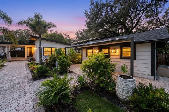 308 E HOLLYWOOD STREET