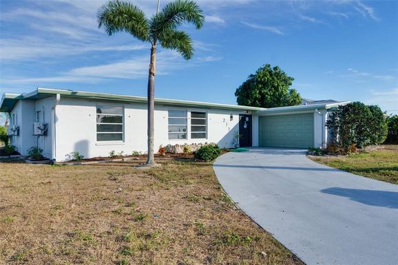 217 W TARPON BOULEVARD NW