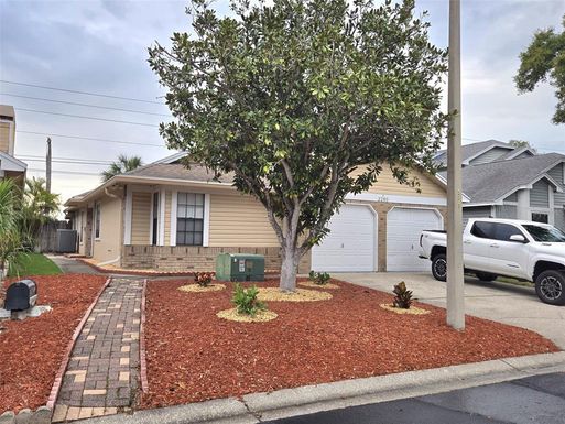 2280 SPRINGWOOD CIRCLE W