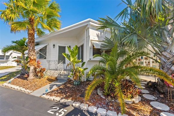 4851 W GANDY BOULEVARD UNIT B2L25