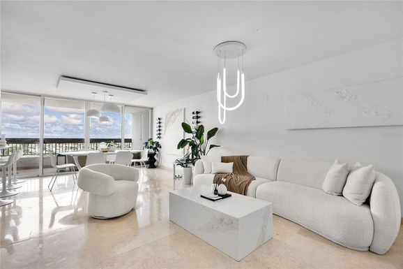 Apt 2104 PARQUE DE LAS FUENTES UNIT 2104