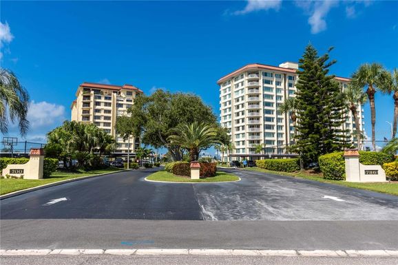 700 ISLAND WAY UNIT 501