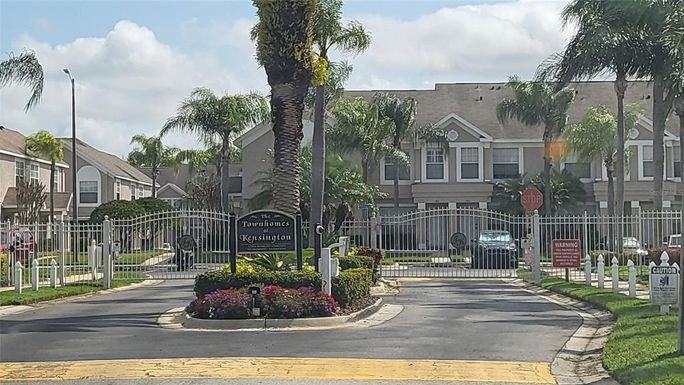 721 KENSINGTON LAKE CIRCLE