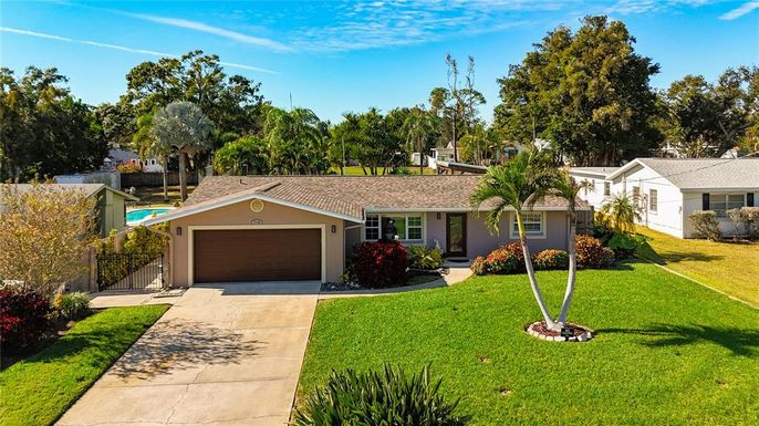 6728 3RD STREET CT W