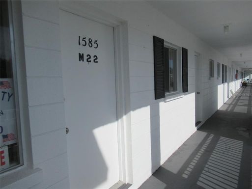 1585 LEISURE DRIVE UNIT M22