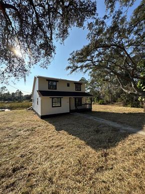 42111 CHINABERRY COURT