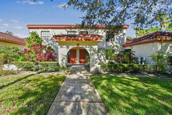 5352 SADDLEBROOK WAY UNIT 4