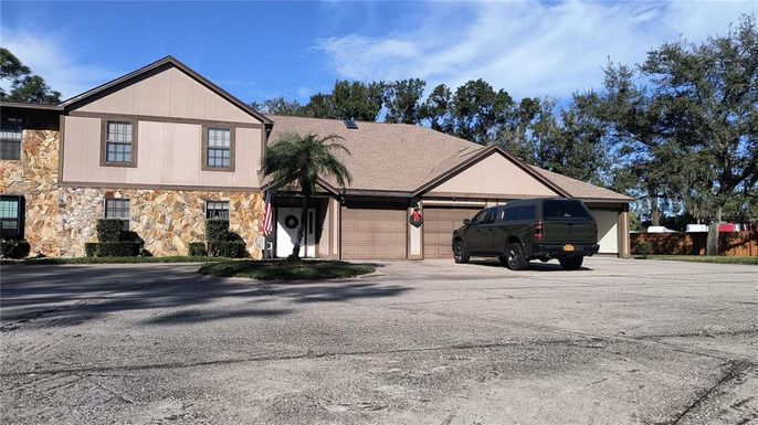 610 SAINT ALBANS COURT UNIT 19D