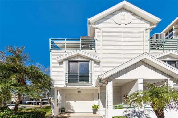 320 ISLAND WAY UNIT 101