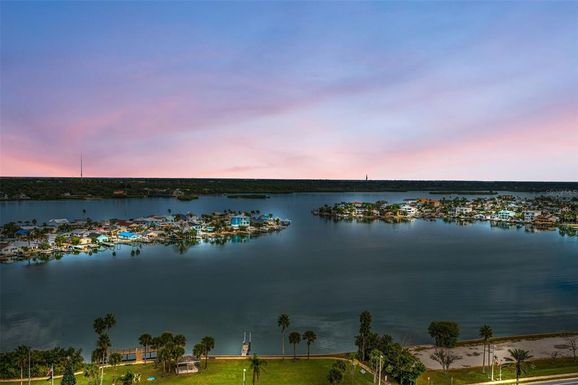 17920 GULF BOULEVARD UNIT 1801