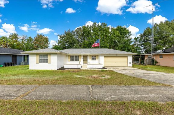 201 MARION OAKS LANE