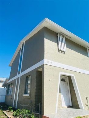 2073 LOMA LINDA WAY N