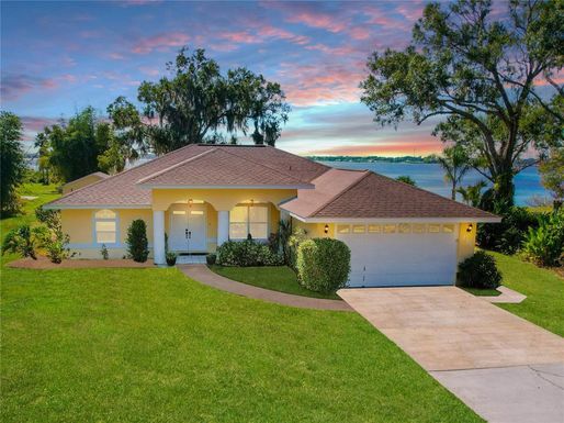 739 N LAKE REEDY BOULEVARD