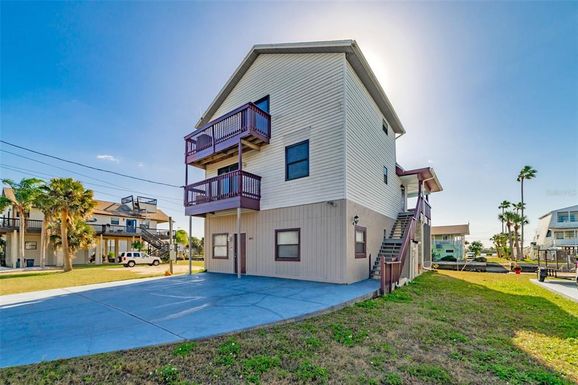 6432 DRIFTWOOD DRIVE