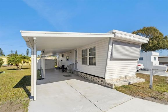 12674 SEMINOLE BOULEVARD UNIT C35