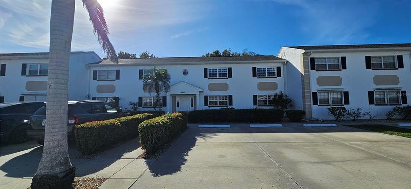 1506 EDGEWATER CIRCLE UNIT 2