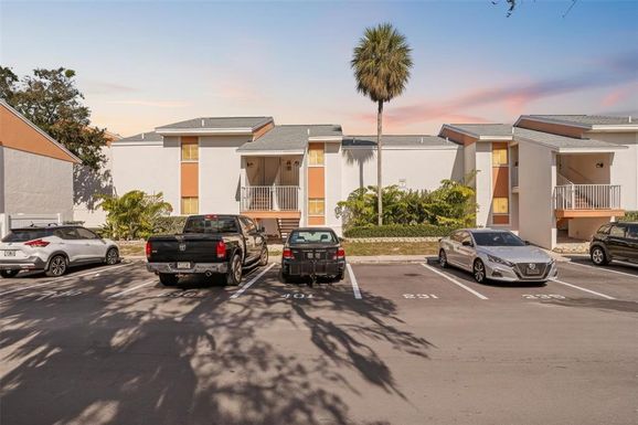 511 99TH AVENUE N UNIT 102