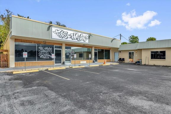 1122 LAKE DRIVE UNIT A-H