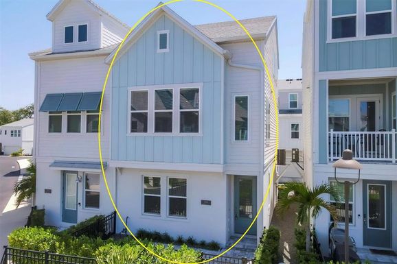 2340 LINDSTROM STREET