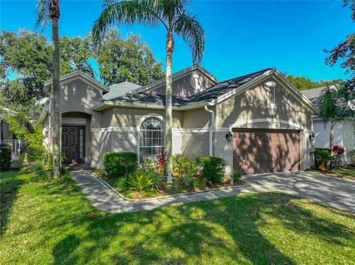 810 LAKEWORTH CIRCLE