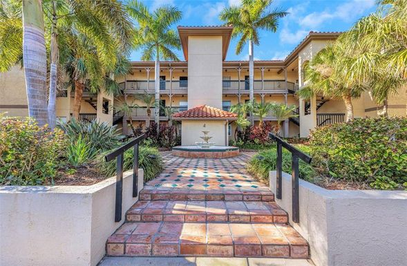 2400 FEATHER SOUND DRIVE UNIT 423