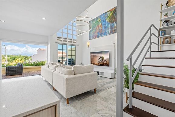 150 HARBOUR DRIVE UNIT 8