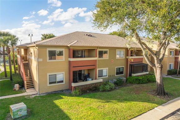 646 KENWICK CIRCLE UNIT 204