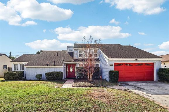 8812 S SHADOW BAY DRIVE