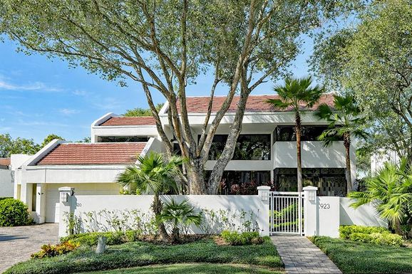 923 GUISANDO DE AVILA