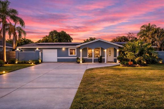 2332 PINEHURST STREET