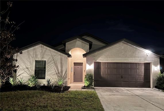 921 WYNNMERE WALK AVENUE