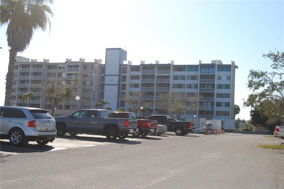 450 TREASURE ISLAND CAUSEWAY UNIT 310