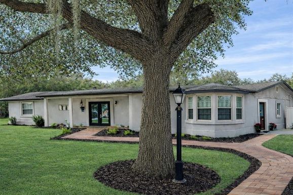 2835 SARASOTA GOLF CLUB BOULEVARD