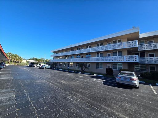 5095 BAY STREET NE UNIT 310