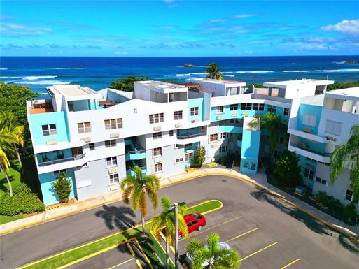 St 686 COND. CHALETS DE LA PLAYA UNIT 579