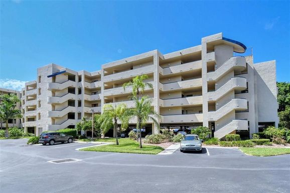 835 S OSPREY AVENUE UNIT 201